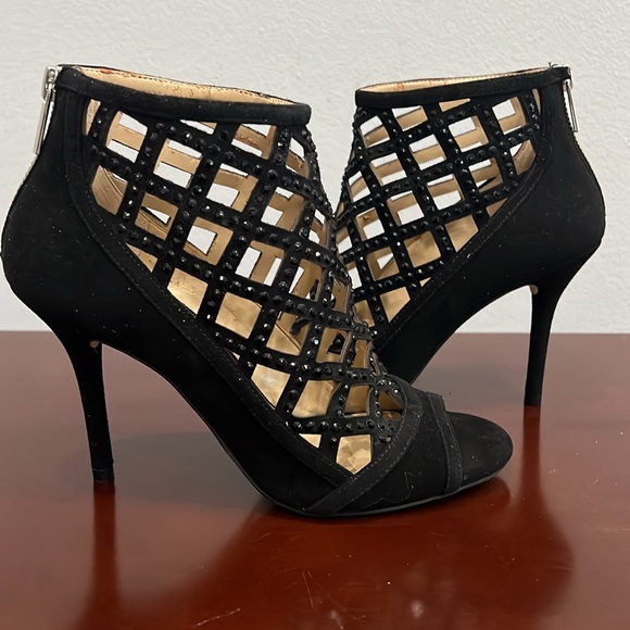 Michael Kors Yvonne Open Toe Bootie Black Suede Size 7M - Picture 6 of 16